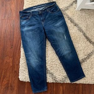 Woman’s Ankle Length Skinny Jeans
